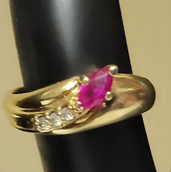 Jewelry - SOLID 14K Gold VINTAGE ESTATE RUBY & Diamond Ring SZ. 6.5, 3.5gr